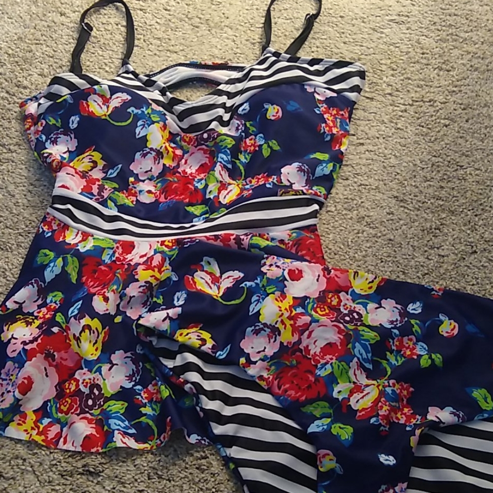 Floral bathing suit - NEW without liner and tags